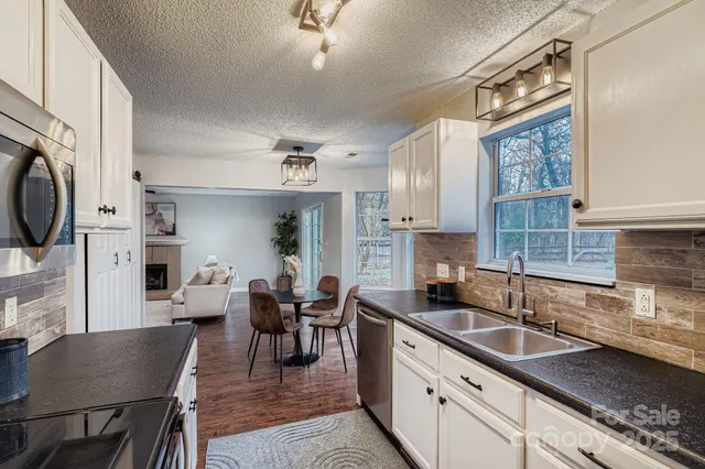 $370,000 | 14222 Walkers Crossing Drive, Unit 20, Charlotte, NC 28273