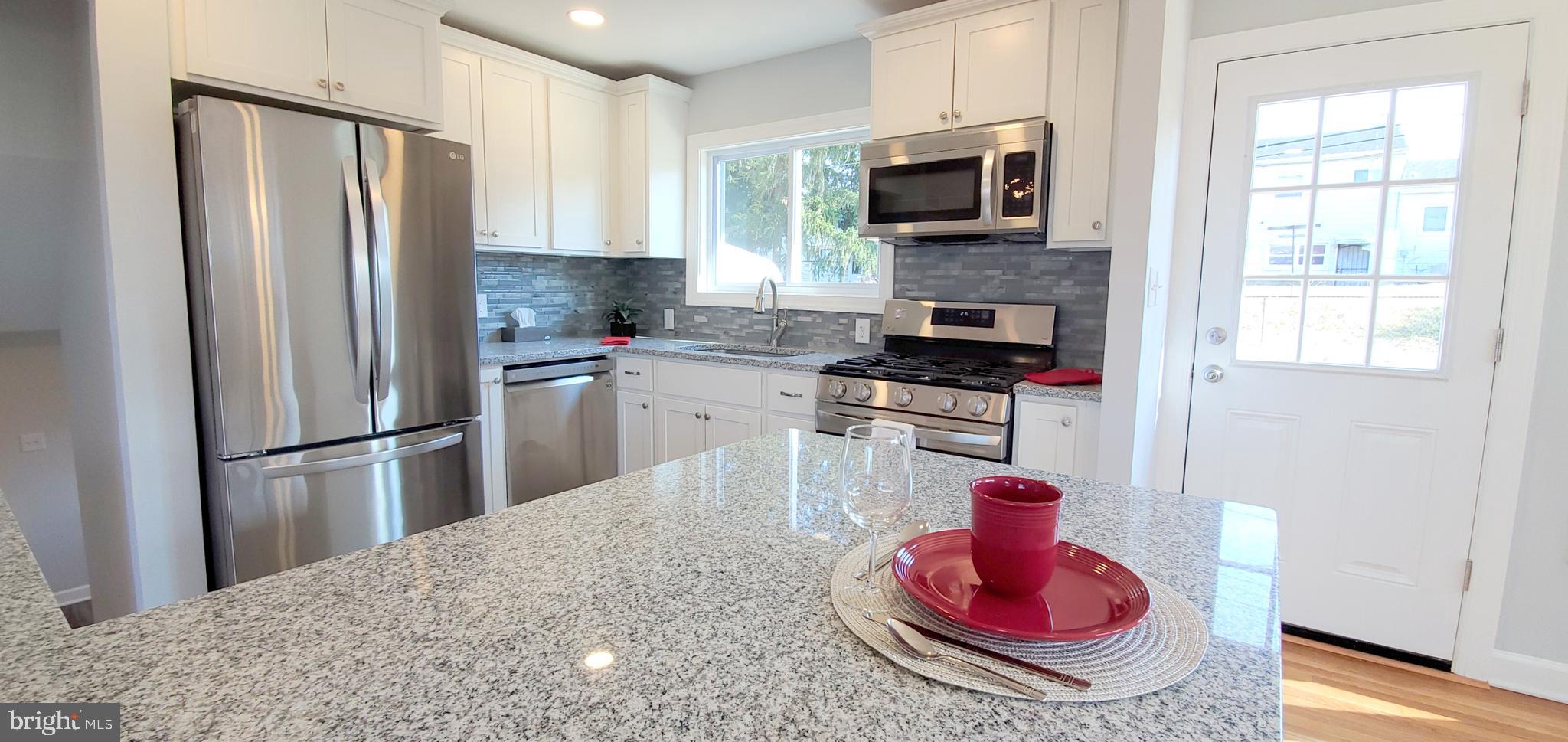 933 Bardswell Road Baltimore, MD 21228 - Photo 8 of 34 Gourmet Kitchen