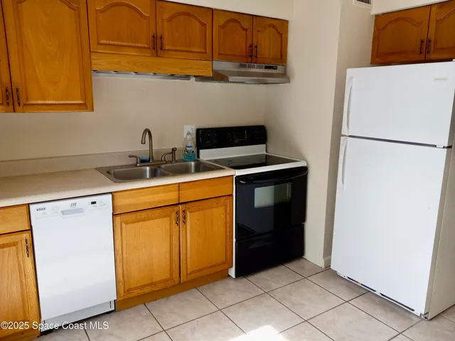 $1,300 | 8202 Canaveral Boulevard, Unit 3, Cape Canaveral, FL 32920