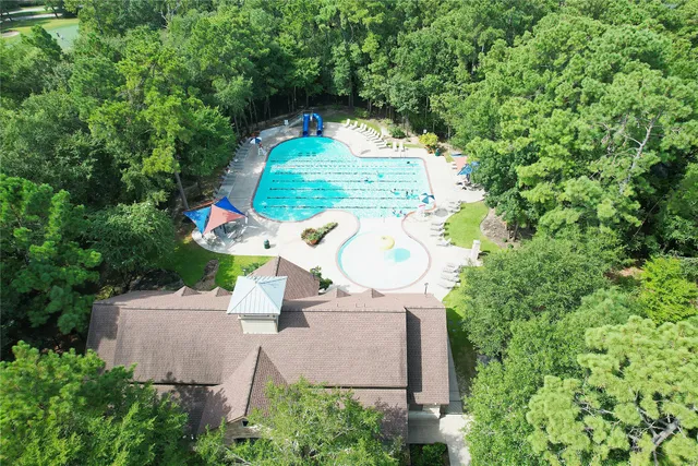a view of outdoor space with a garden