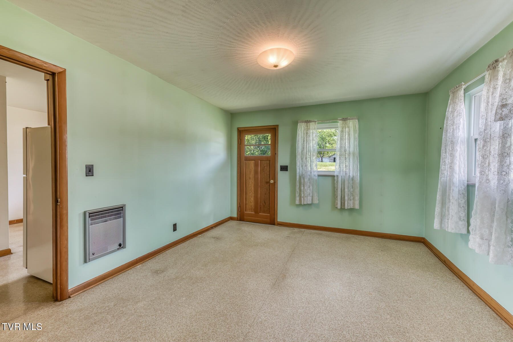 136 Hemlock Street Mount Carmel, TN 37645 - Photo 11 of 39 136 Hemlock St-9