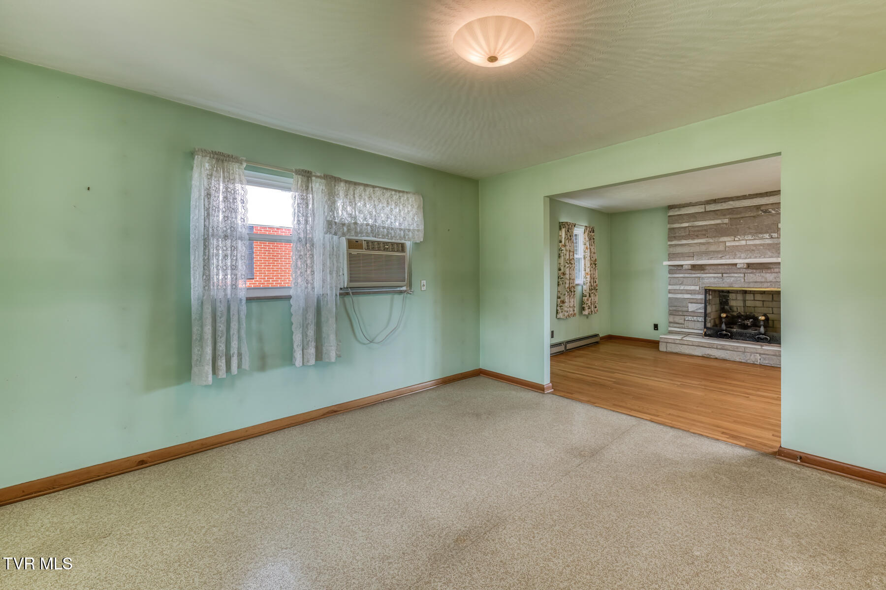 136 Hemlock Street Mount Carmel, TN 37645 - Photo 12 of 39 136 Hemlock St-10