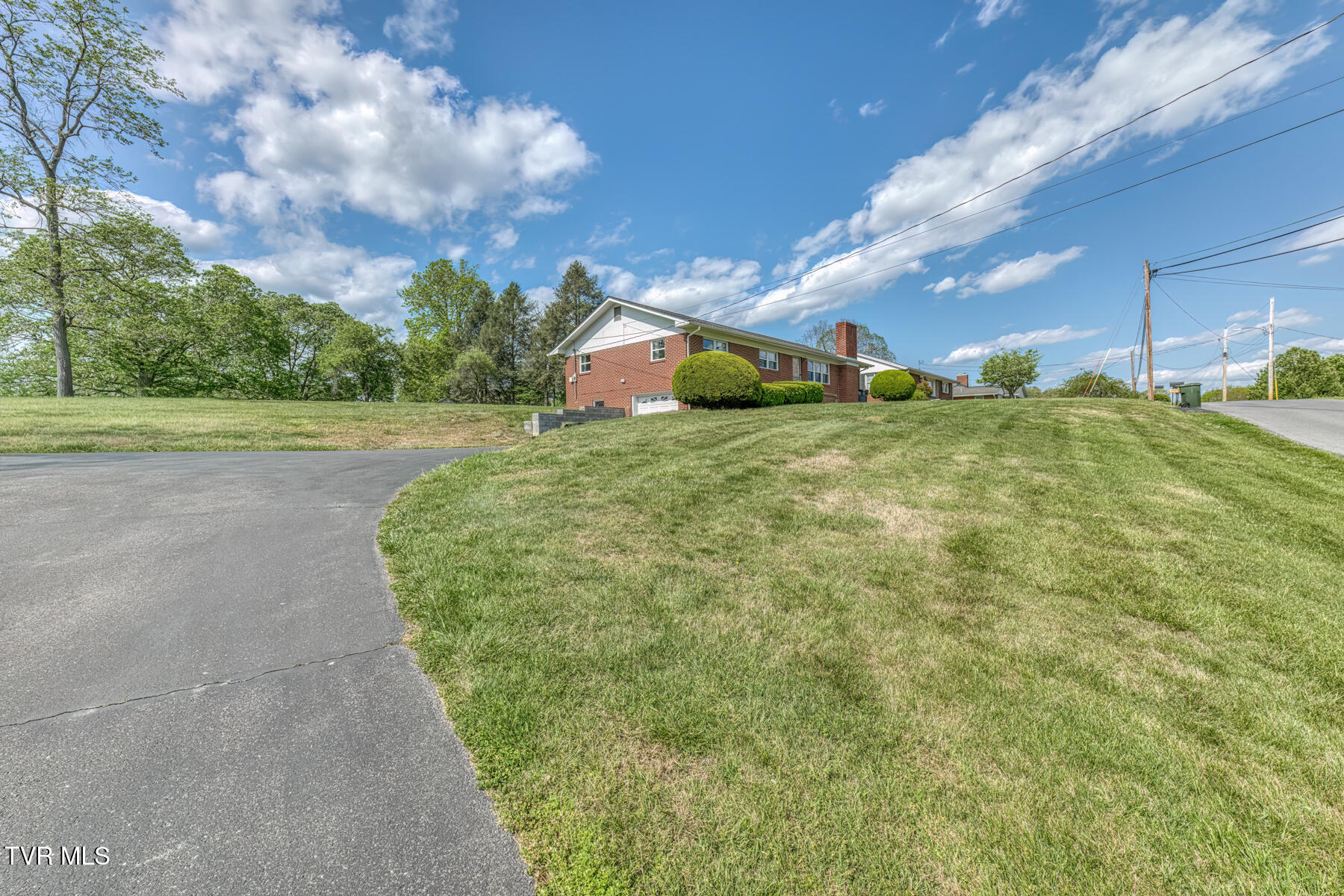 136 Hemlock Street Mount Carmel, TN 37645 - Photo 30 of 39 136 Hemlock St-30