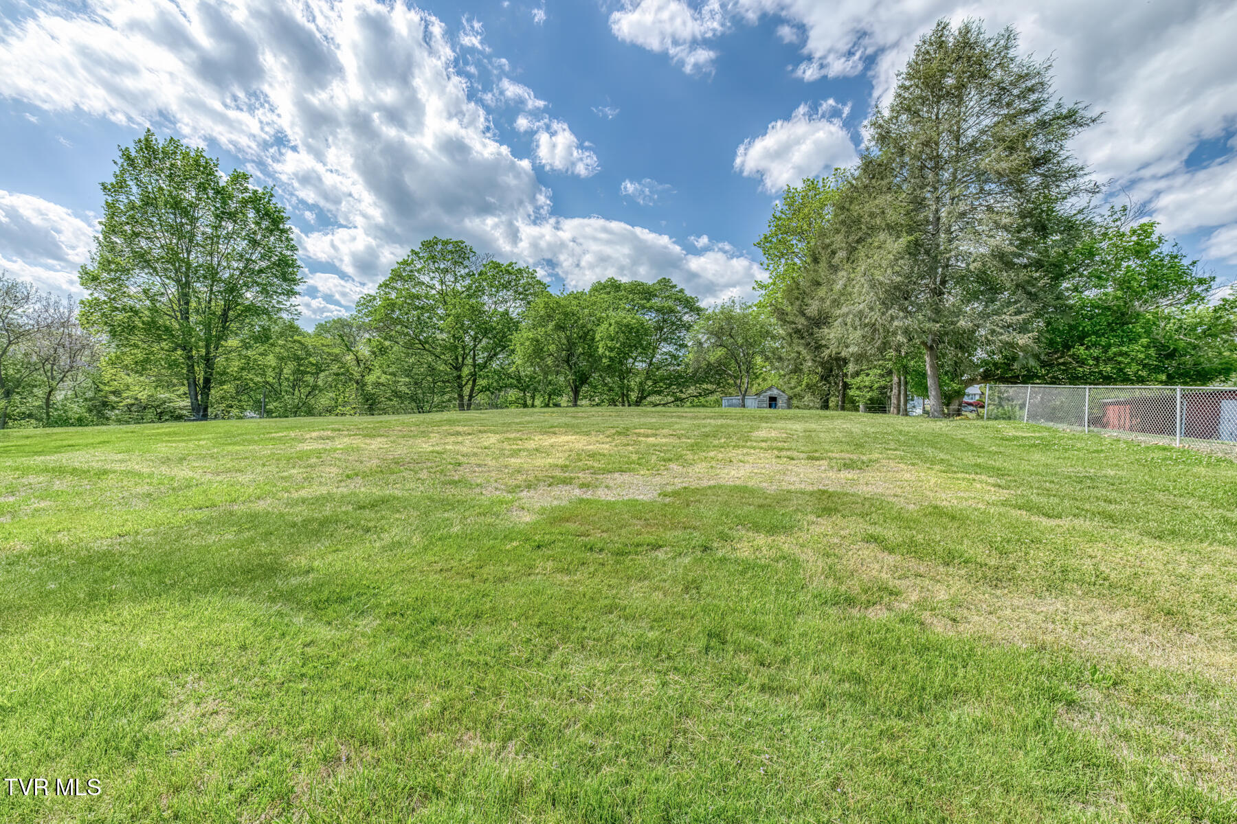 136 Hemlock Street Mount Carmel, TN 37645 - Photo 39 of 39 136 Hemlock St-39