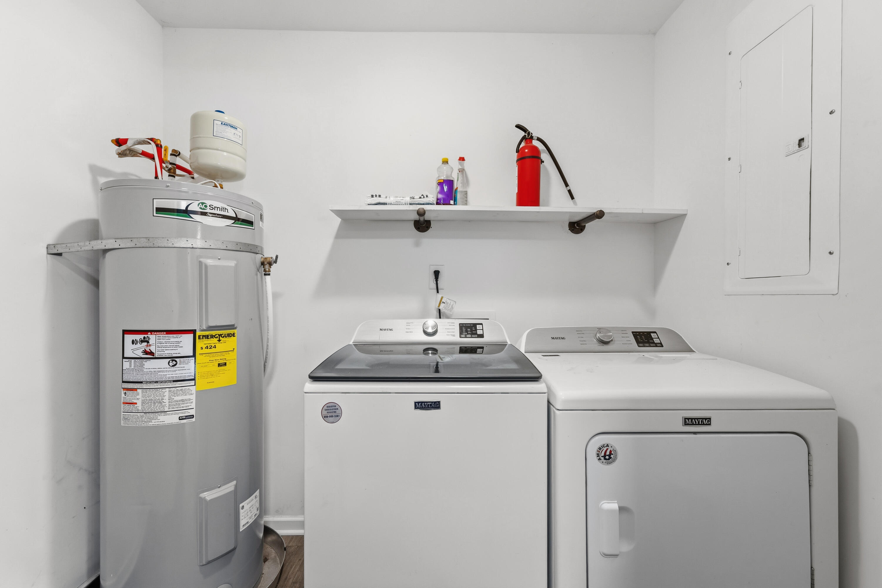 1260 Ridge Road Ridgeville, SC 29472 - Photo 24 of 36 Laundry Room