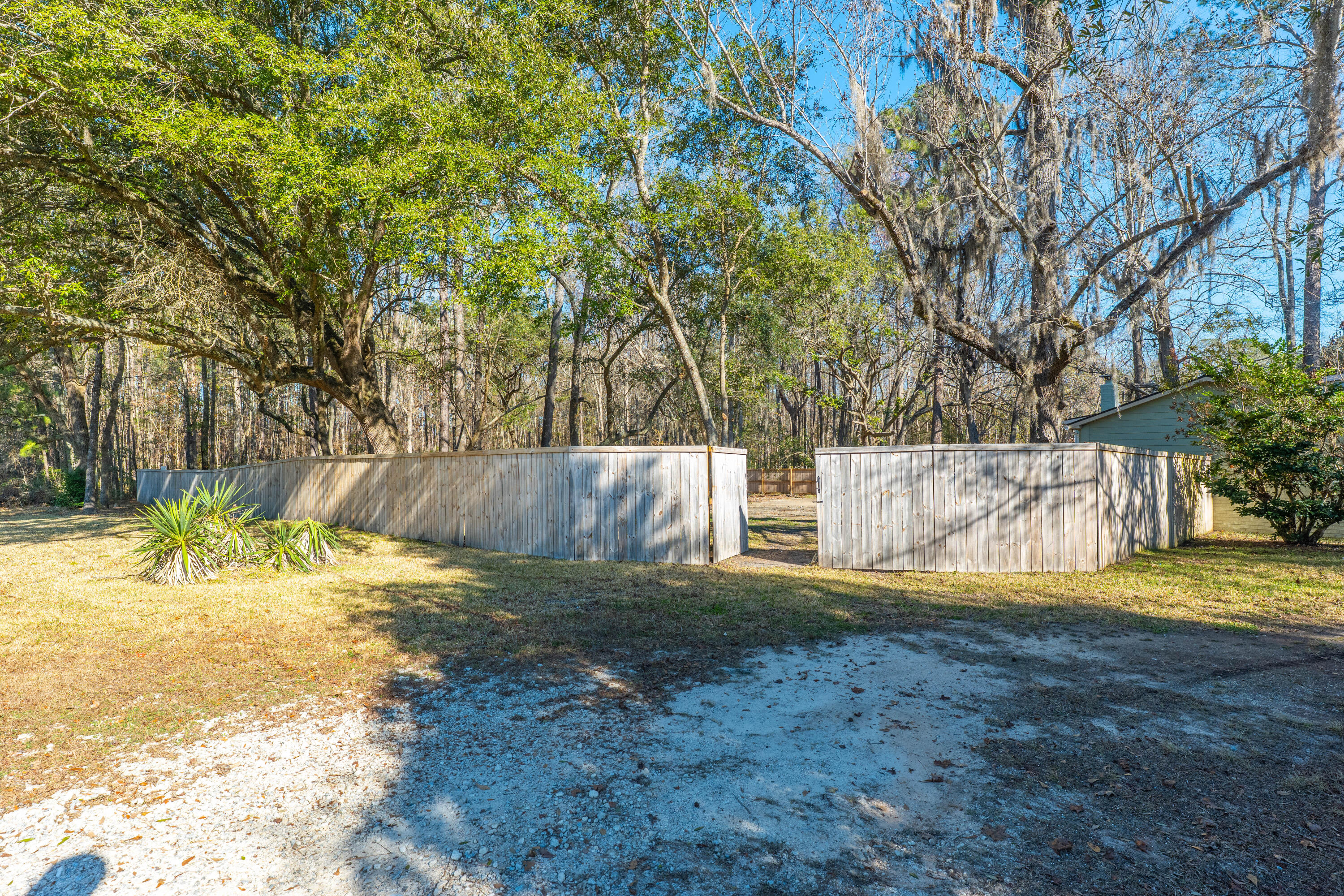 1260 Ridge Road Ridgeville, SC 29472 - Photo 26 of 36 Double Fence Entry