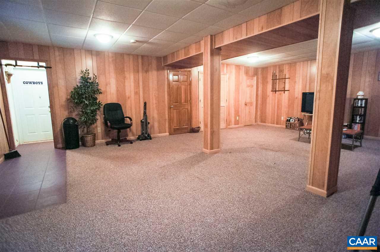 532 Watson Road Ruckersville, VA 22968 - Photo 19 of 21 a view of a room with gym equipment
