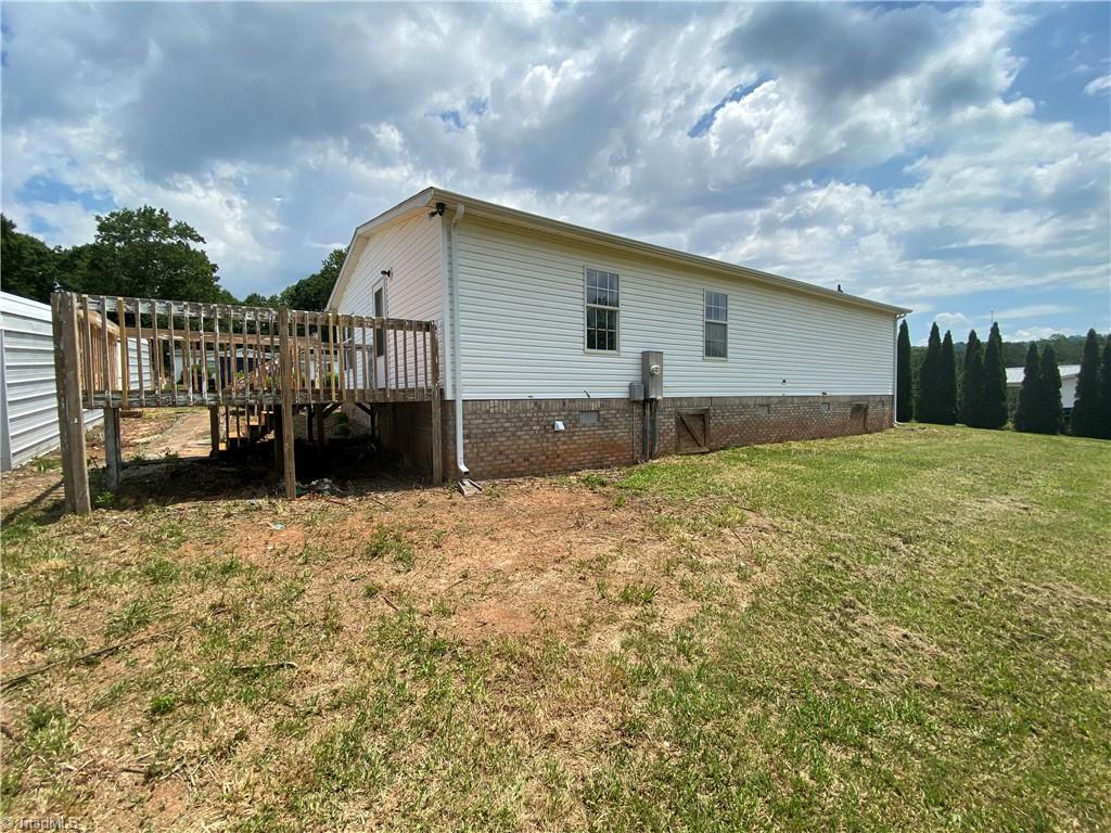 196 Smith Landing Road Mount Airy, NC 27030 - Photo 7 of 23 Gallery Image 7