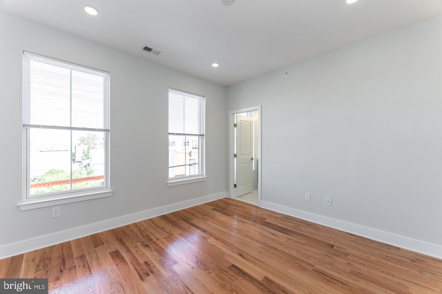2933 Salmon Street, Unit 3 Philadelphia, PA 19134 - Photo 11 of 25