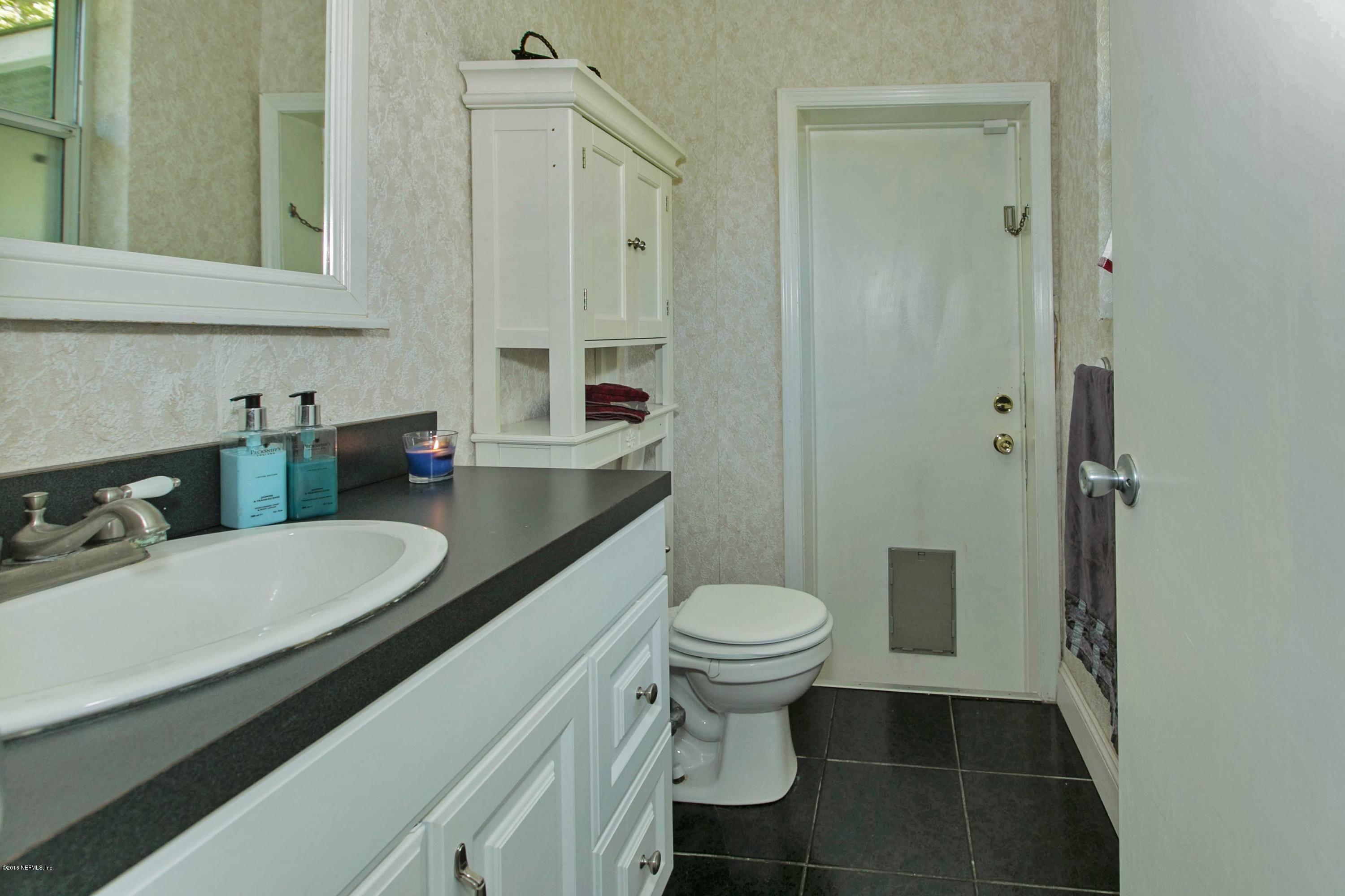 1025 Nightingale Road Jacksonville, FL 32216 - Photo 10 of 19 010_Master Bathroom