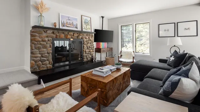 $1,349,000 | 384 Topnotch Drive, Unit 384A, Stowe, VT 05672