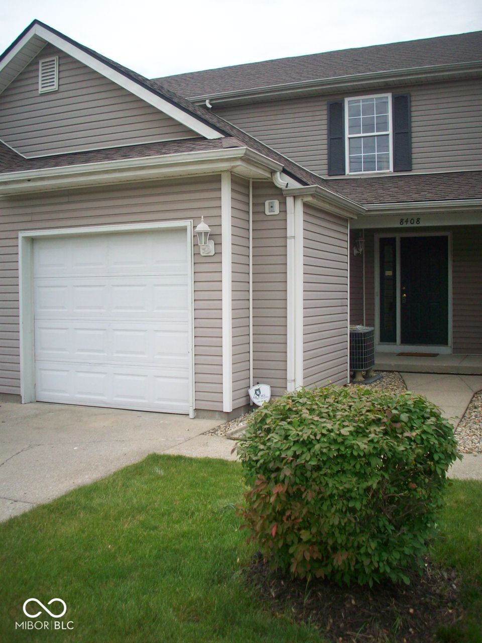 8408 Hague Road Indianapolis, IN 46256 - Photo 2 of 25