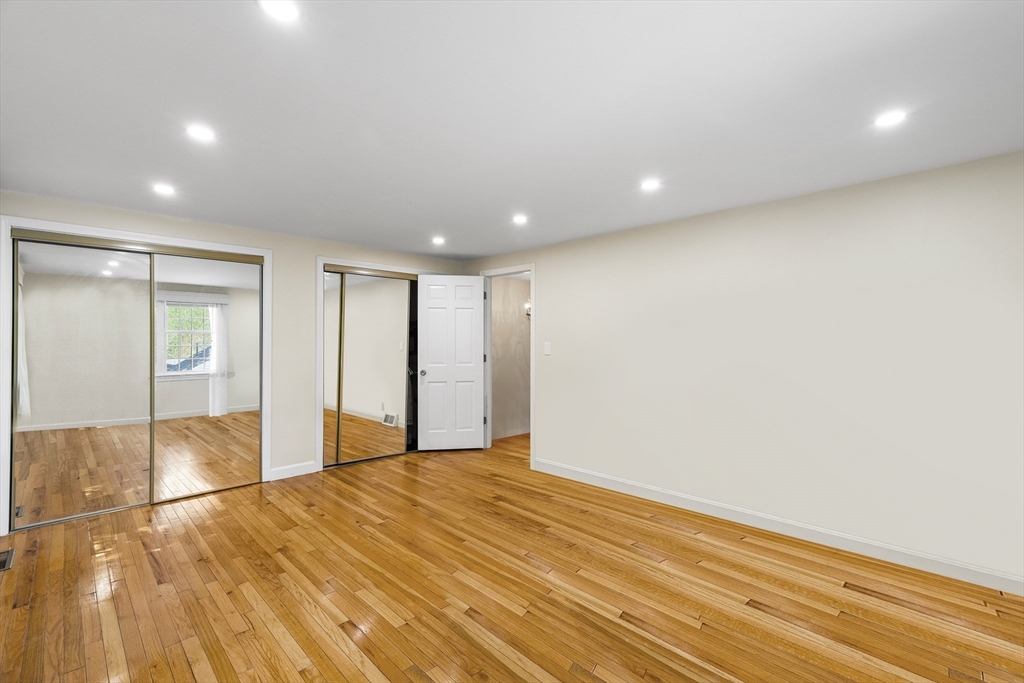 24 Jericho Road, Unit 24 Weston, MA 02493 - Photo 17 of 36 a view of empty room