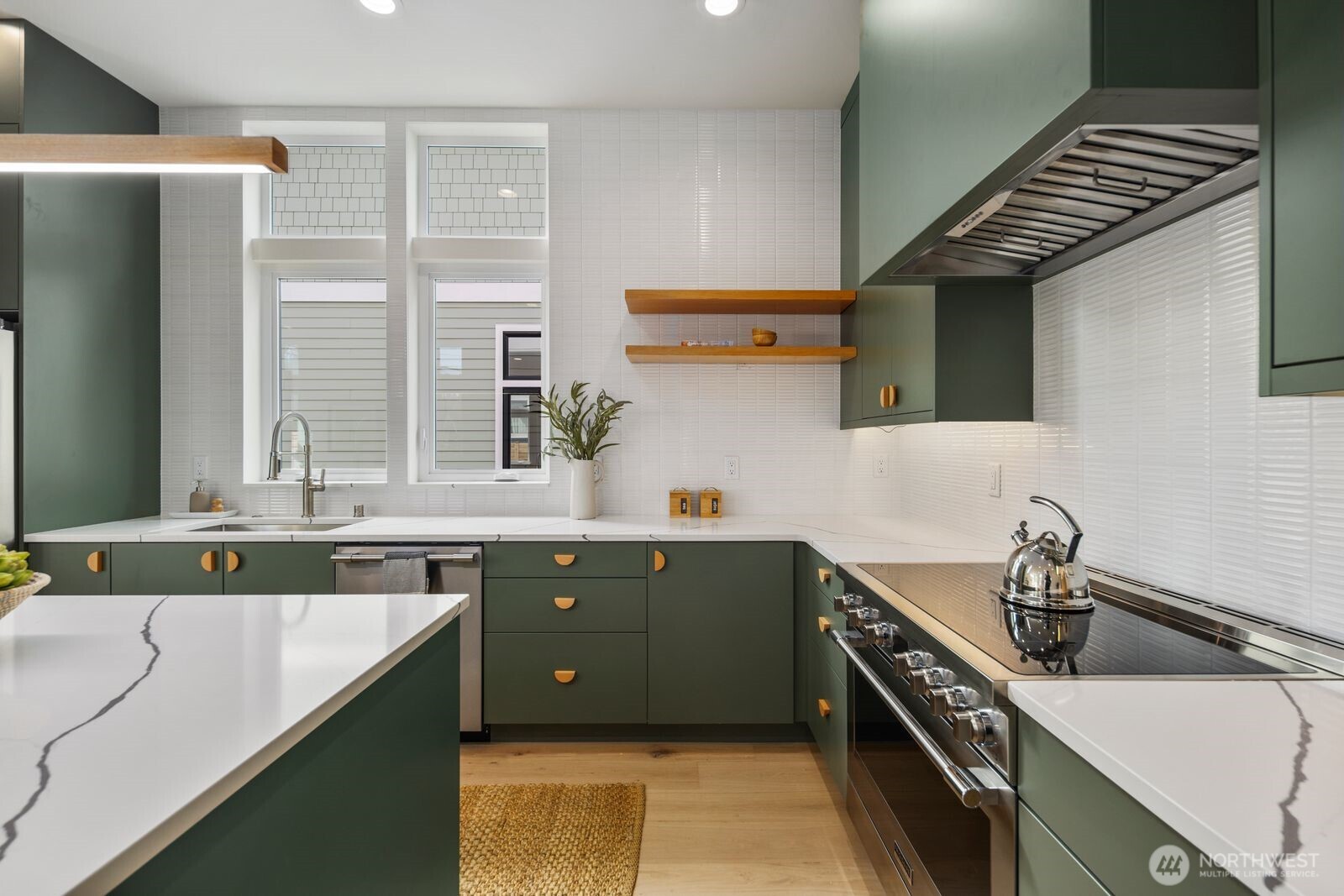 524 Northeast 89th Street, Unit A Seattle, WA 98115 - Photo 11 of 37