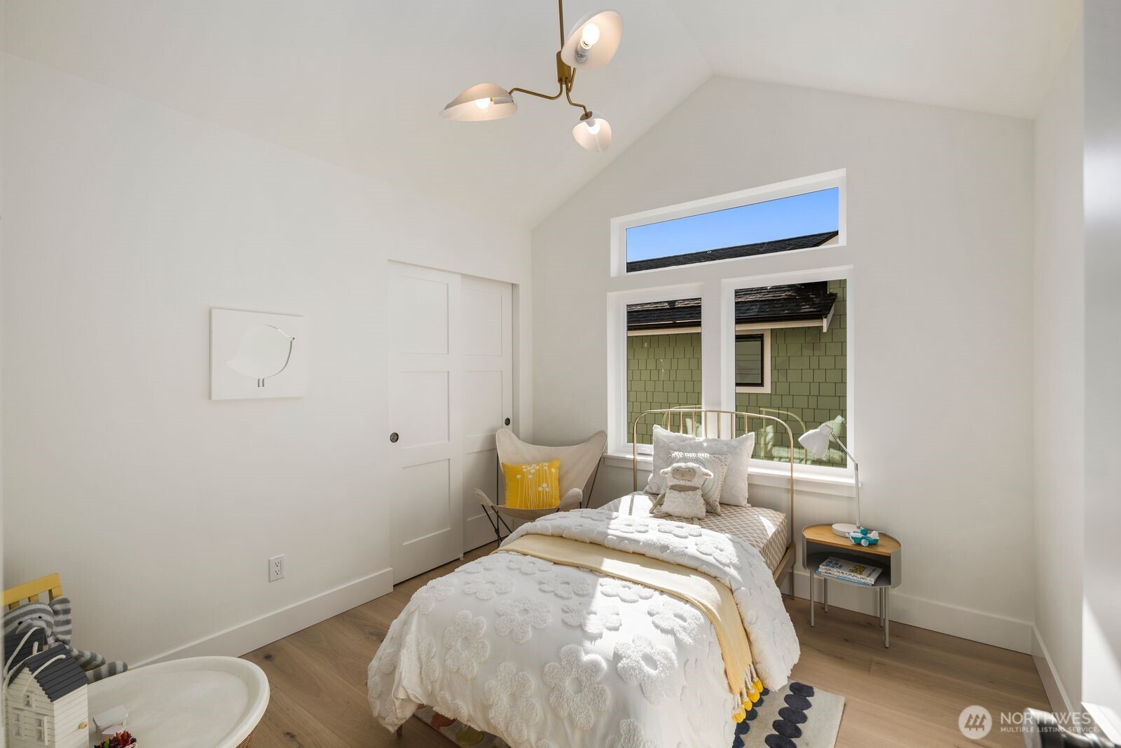 524 Northeast 89th Street, Unit A Seattle, WA 98115 - Photo 32 of 37