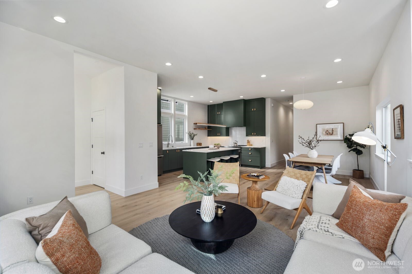 524 Northeast 89th Street, Unit A Seattle, WA 98115 - Photo 7 of 37