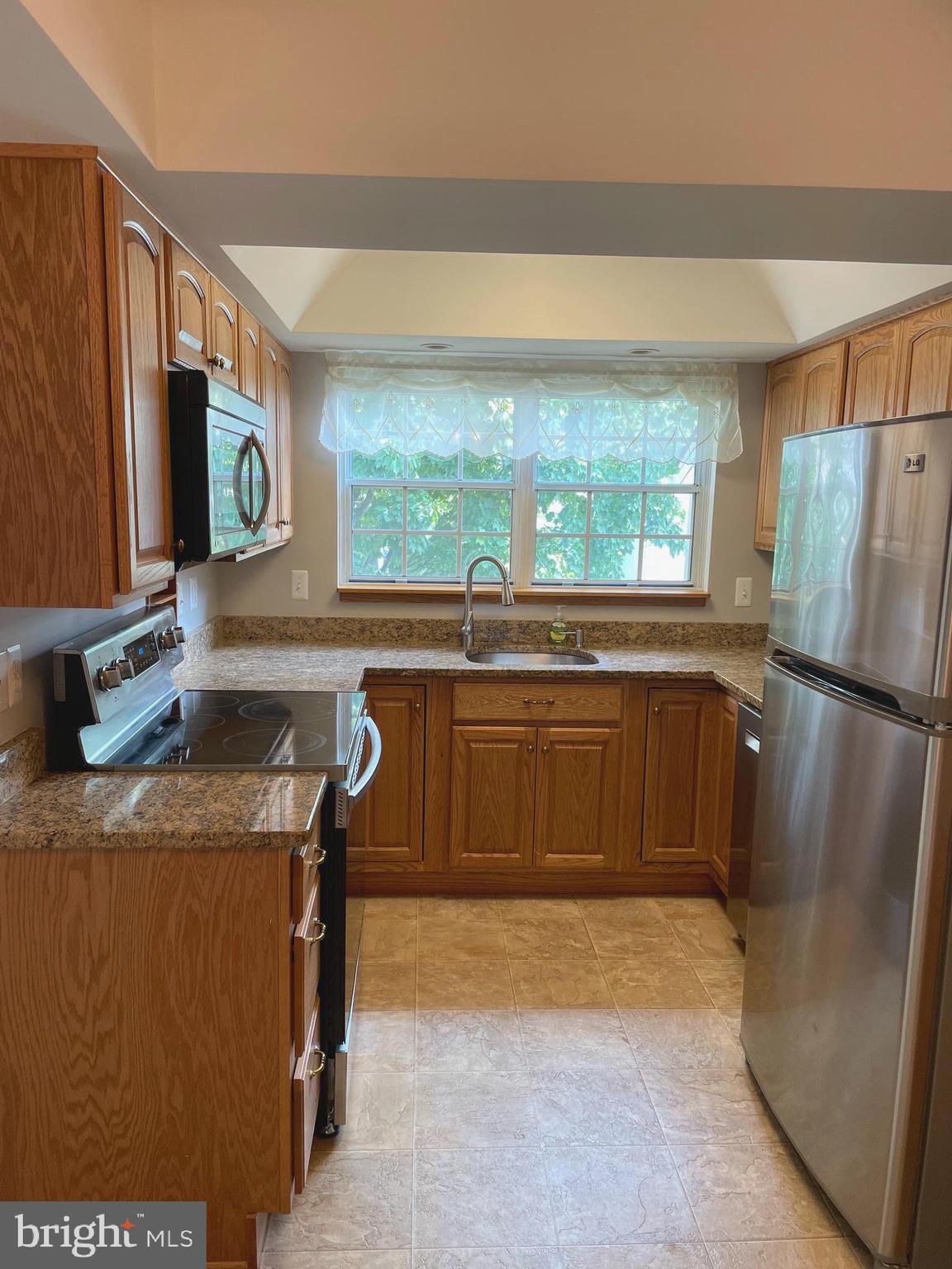 115 Fort Evans Road Southeast, Unit F Leesburg, VA 20175 - Photo 12 of 30 Kitchen