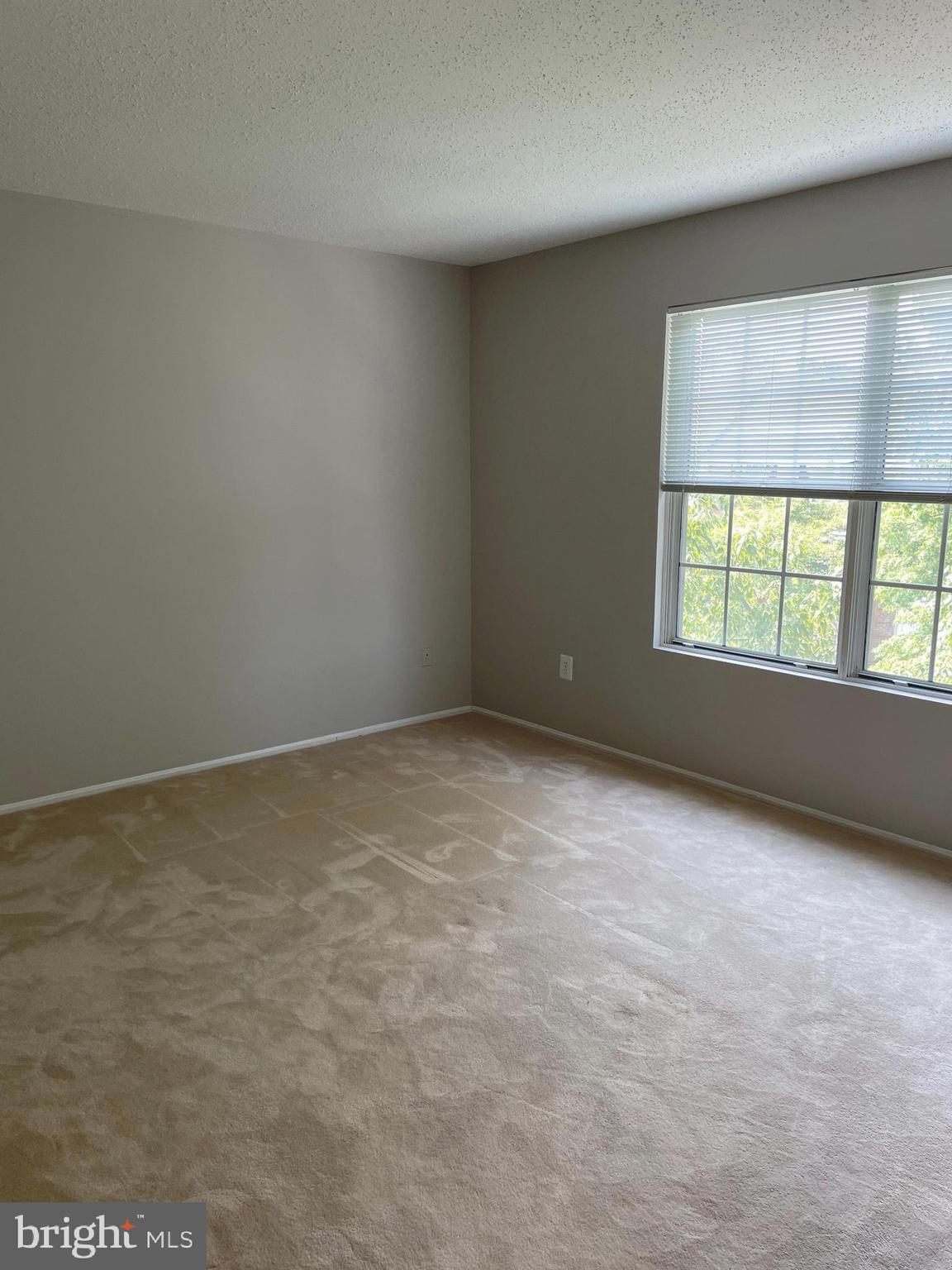 115 Fort Evans Road Southeast, Unit F Leesburg, VA 20175 - Photo 22 of 30 Master Bedroom