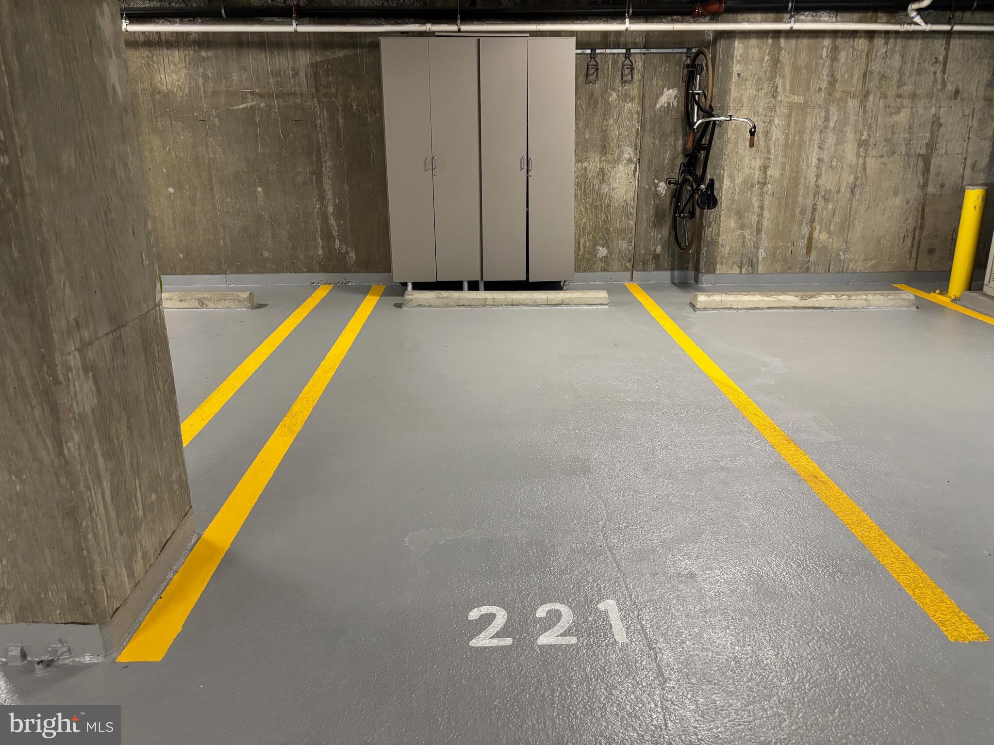 1610 North Queen Street, Unit 211 Arlington, VA 22209 - Photo 41 of 43 a view of small pool