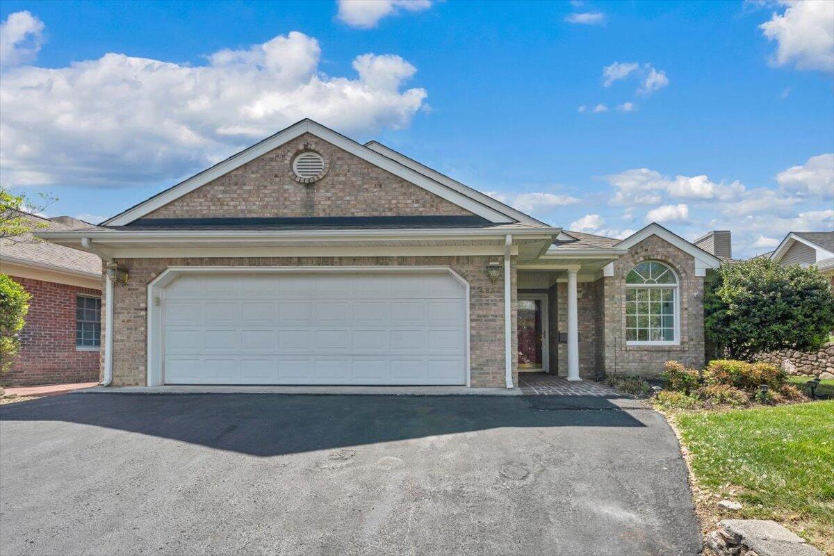 4822 Cave Spring Lane Roanoke, VA 24018 - Photo 3 of 41 02-MIB04124-R5