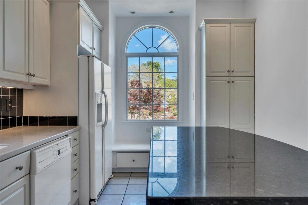 4822 Cave Spring Lane Roanoke, VA 24018 - Photo 8 of 41 08-MIB04007