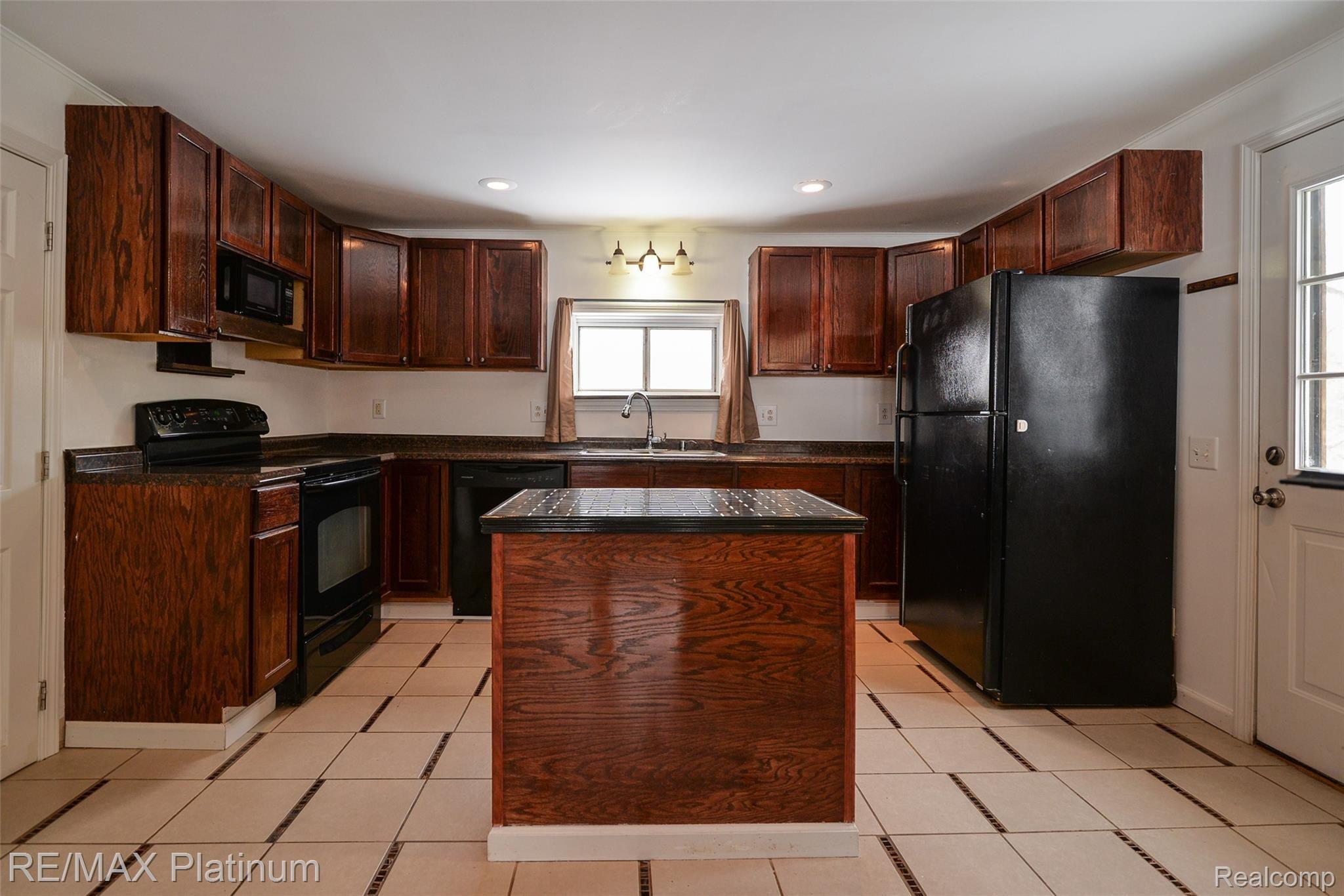 10550 Antcliff Road Fowlerville, MI 48836 - Photo 13 of 31 DSC_2707.jpg