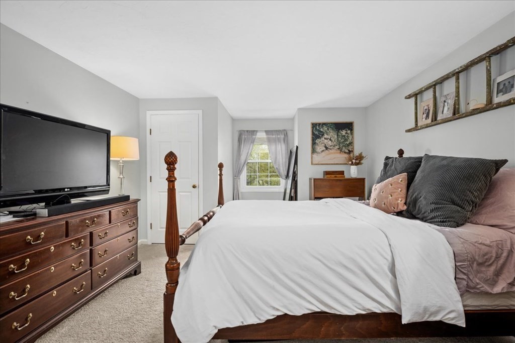 14 Hanson Road Charlton, MA 01507 - Photo 23 of 40 Gallery Image 23