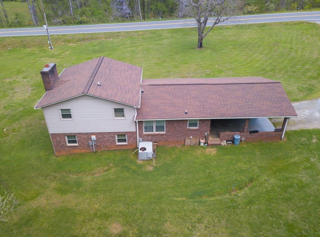 1170 Old Mountain Road Hiddenite, NC 28636 - Photo 2 of 18 Gallery Image 2