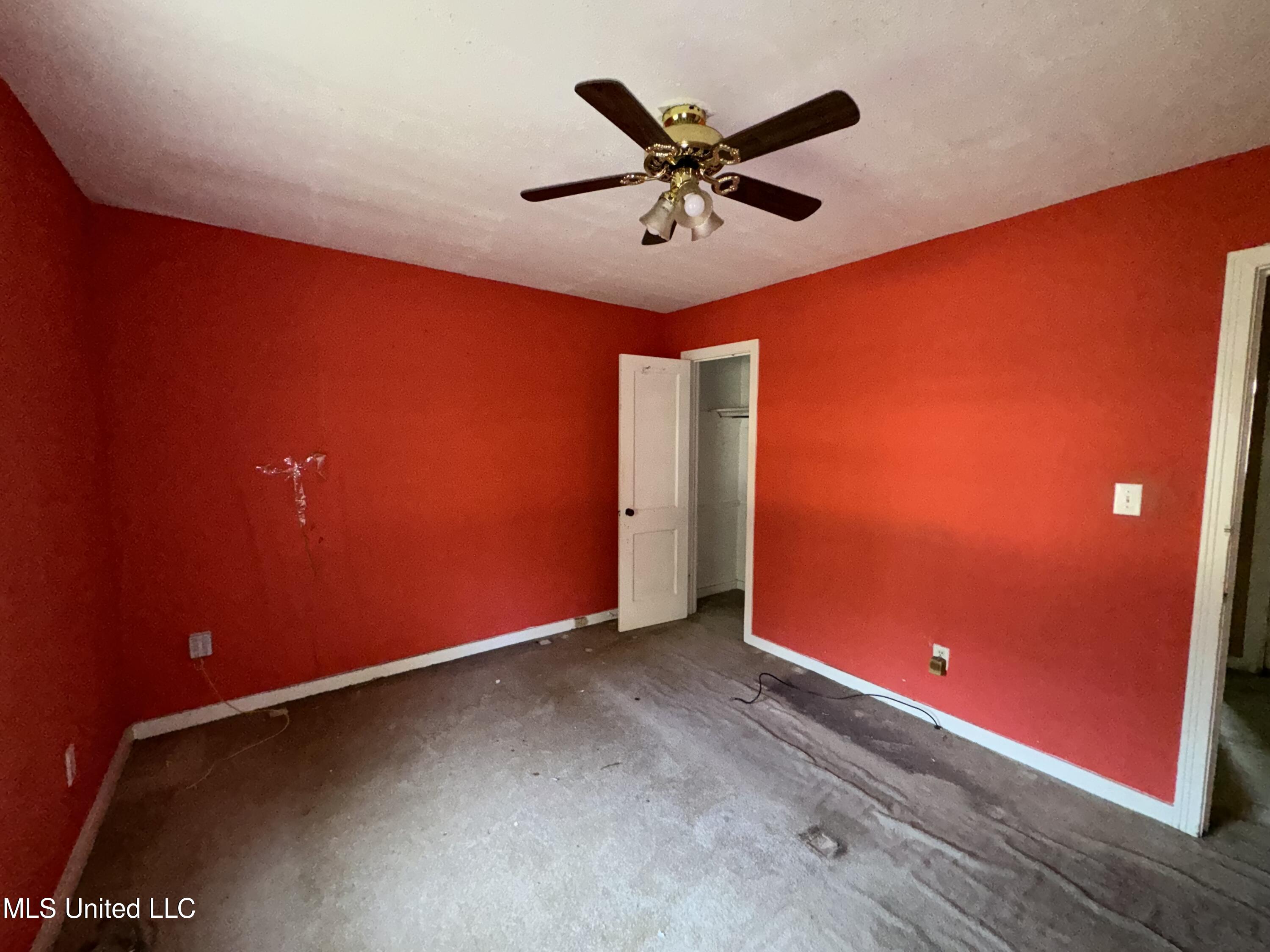 661 Robinhood Road Jackson, MS 39206 - Photo 5 of 8 photo aug 15 2024, 11 16 01 am (1)