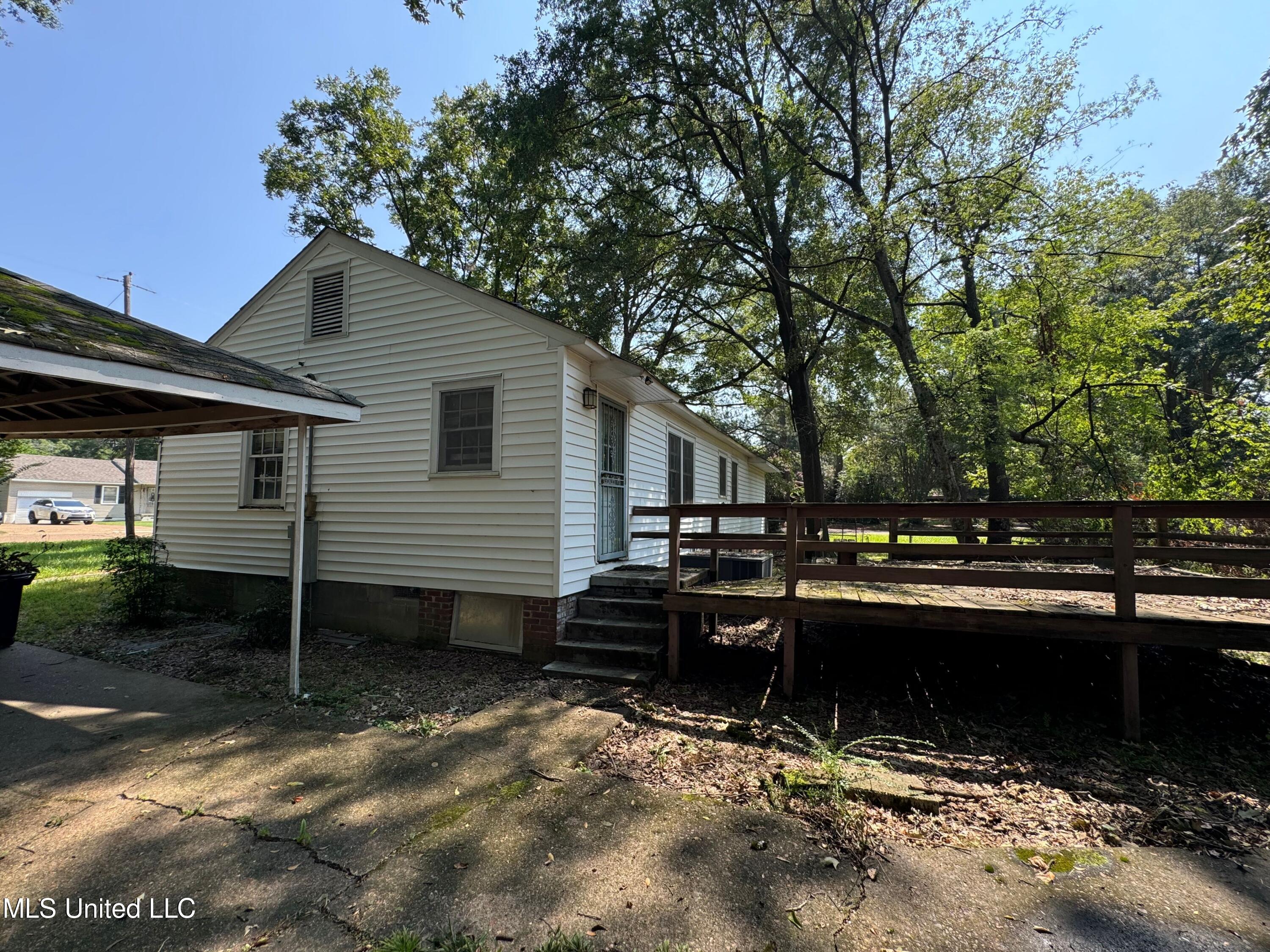 661 Robinhood Road Jackson, MS 39206 - Photo 8 of 8 IMG_1136