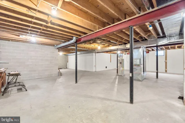 a view of a indoor garage