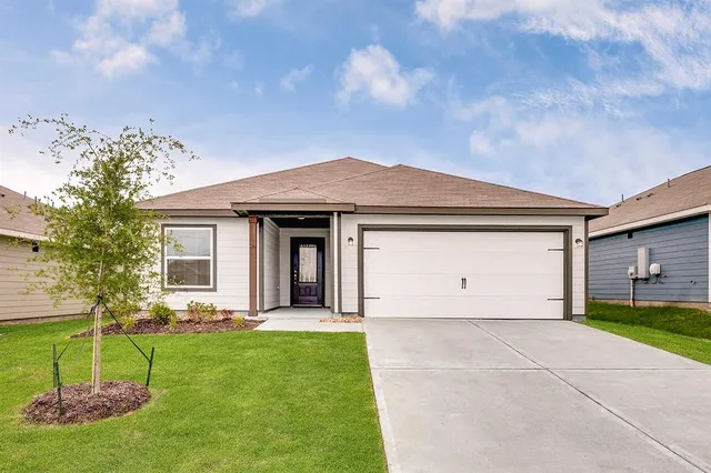 $1,900 | 4809 Fillmore Drive, Greenville, TX 75401