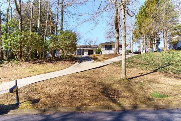 $4,500 | 7330 Hunters Branch Drive Northeast, Sandy Springs, GA 30328