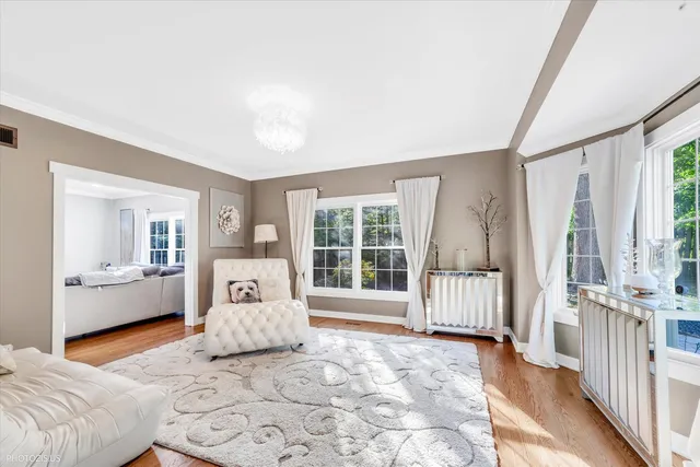 a view of out door space and garden