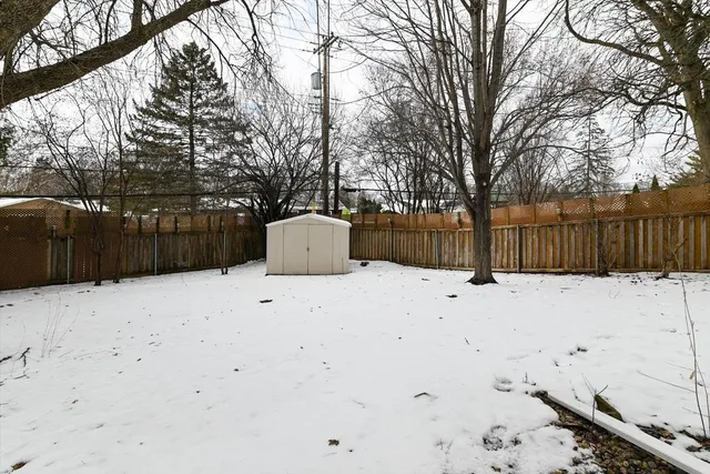 $425,000 | 2102 Manor Green Drive, Madison, WI 53711