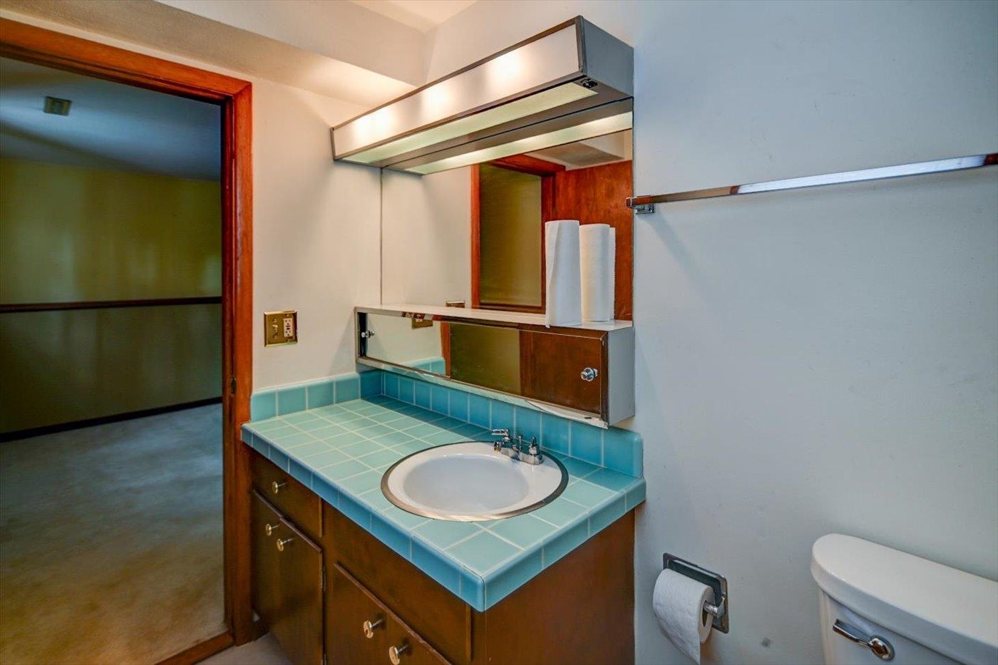 2102 Manor Green Drive Madison, WI 53711 - Photo 38 of 46