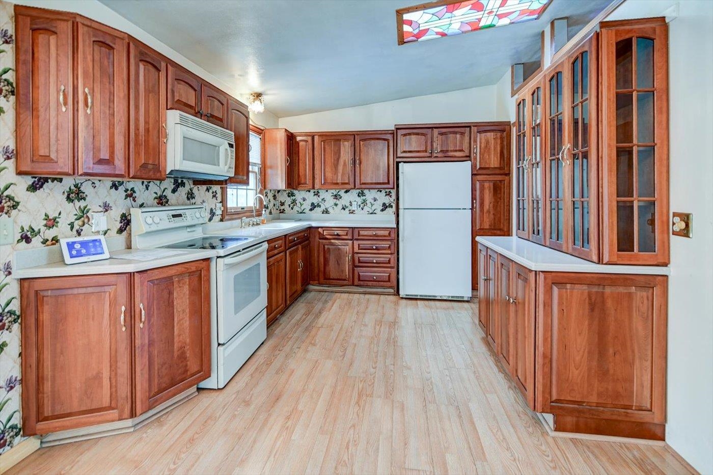 2102 Manor Green Drive Madison, WI 53711 - Photo 4 of 46