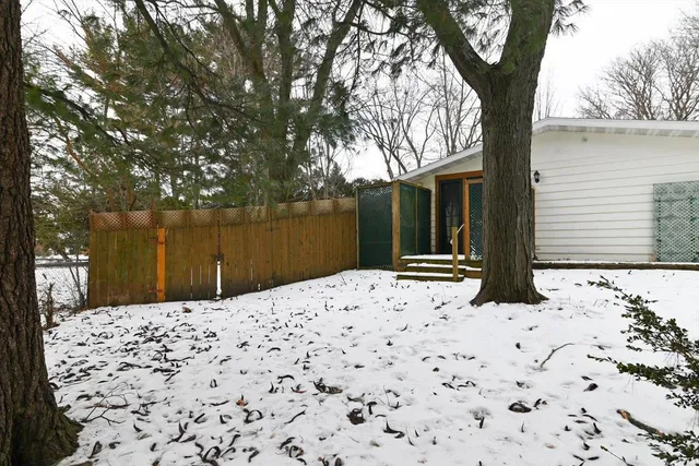 $425,000 | 2102 Manor Green Drive, Madison, WI 53711