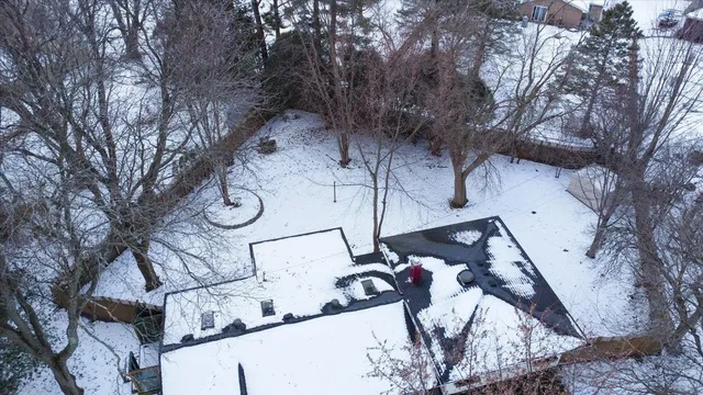 $425,000 | 2102 Manor Green Drive, Madison, WI 53711