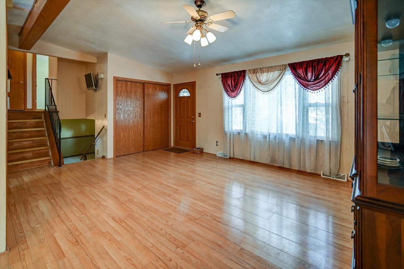 2102 Manor Green Drive Madison, WI 53711 - Photo 7 of 46