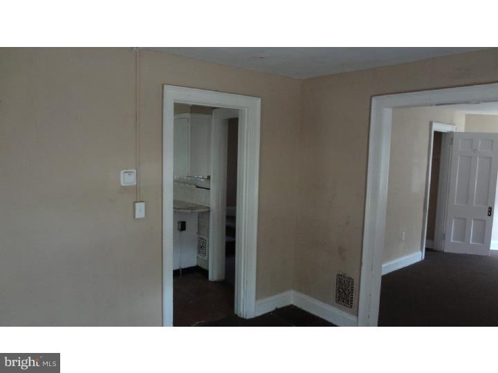 1021 Collings Road Camden, NJ 08104 - Photo 6 of 14