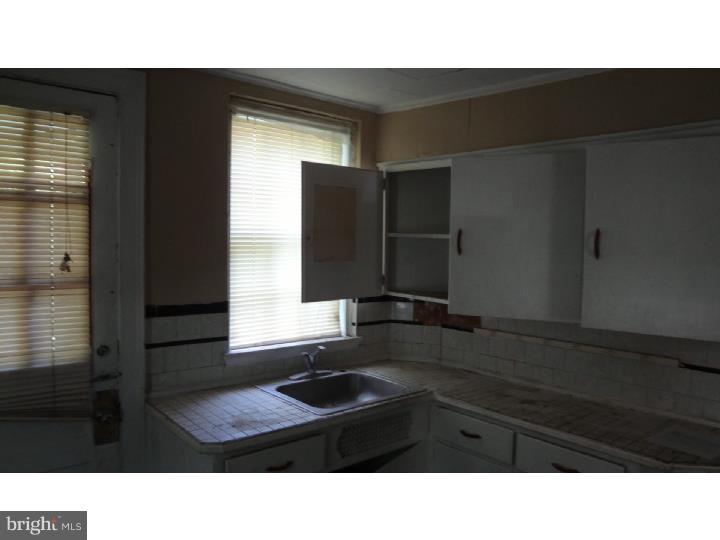 1021 Collings Road Camden, NJ 08104 - Photo 8 of 14 Kitchen