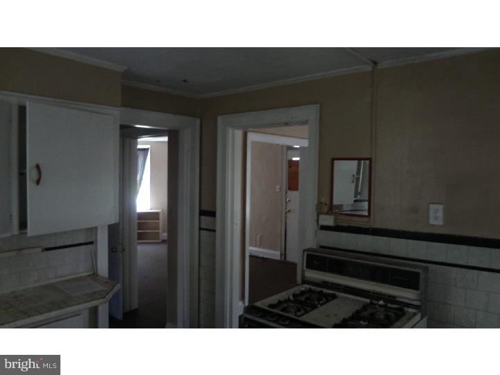 1021 Collings Road Camden, NJ 08104 - Photo 9 of 14 Kitchen