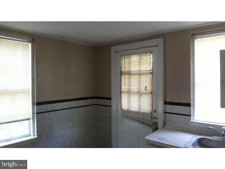 1021 Collings Road Camden, NJ 08104 - Photo 10 of 14 Kitchen