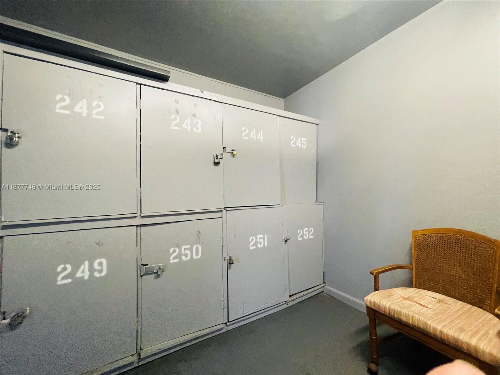 251 Suffolk F, Unit 251 Boca Raton, FL 33434 - Photo 21 of 25