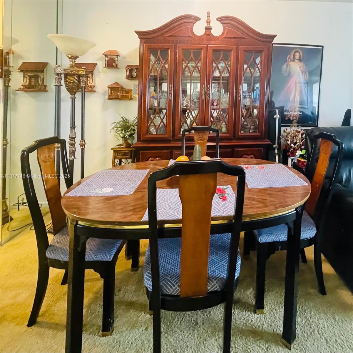 251 Suffolk F, Unit 251 Boca Raton, FL 33434 - Photo 6 of 25 a view of a dining room with furniture and window