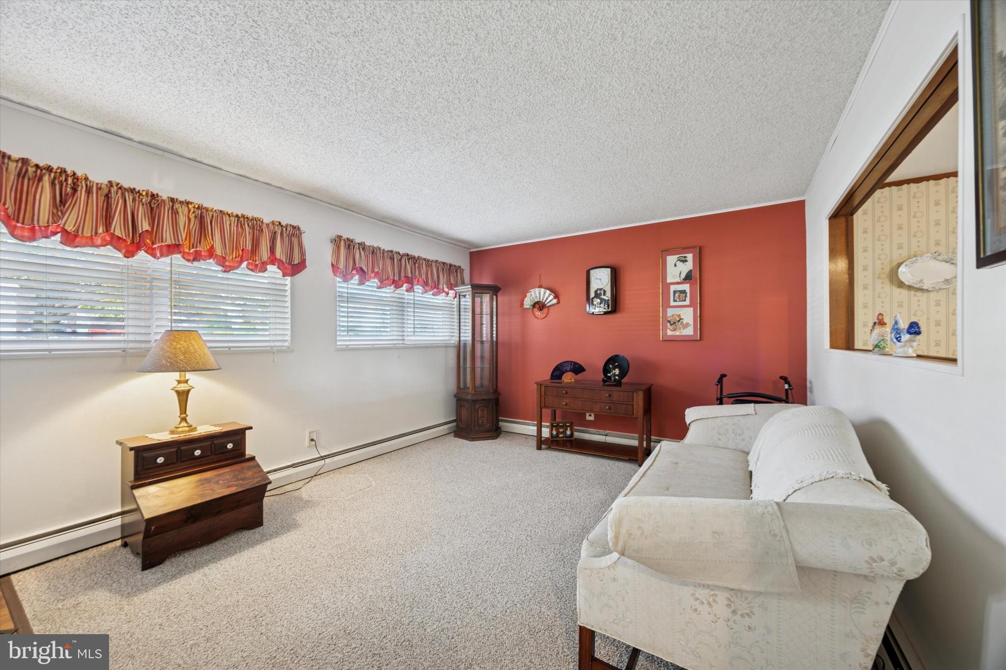 2815 Quaint Street Secane, PA 19018 - Photo 4 of 25