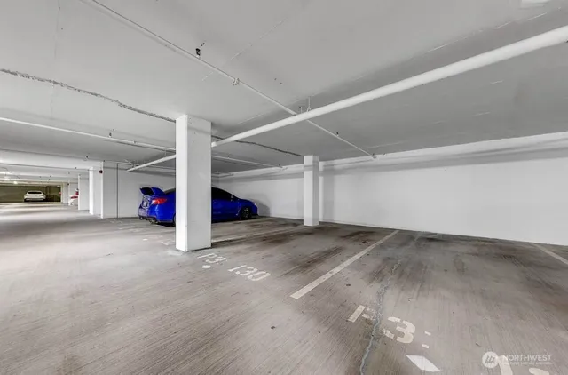 $2,650 | 10610 Northeast 9th Place, Unit 803, Bellevue, WA 98004