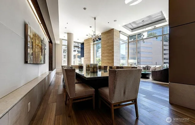 $2,650 | 10610 Northeast 9th Place, Unit 803, Bellevue, WA 98004