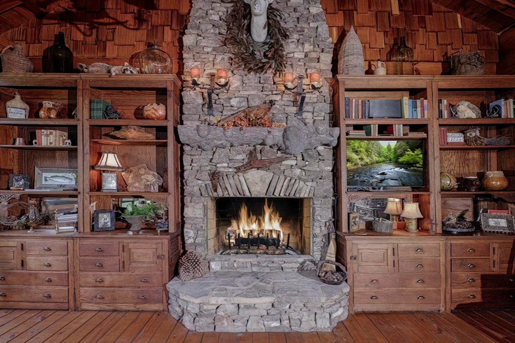 360 Cascade Point Ellijay, GA 30540 - Photo 20 of 50 Gallery Image 20